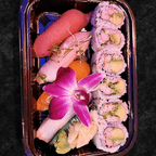 Best 4pcs Sushi and 1 California Roll in Newport, RI